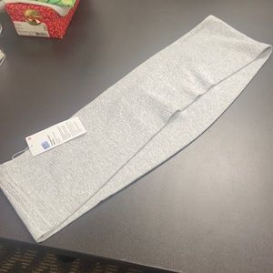 NWT Lululemon vinyasa scarf - light grey